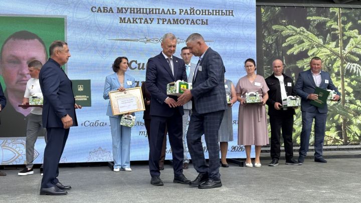 Үз һөнәрләренең осталары