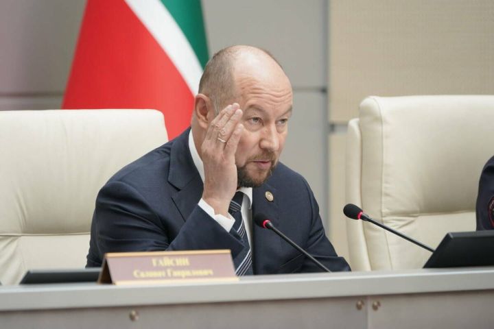 Әсгать Сәфәров Дәүләт Думасына депутатлар сайлауда тавыш бирүдә катнашты