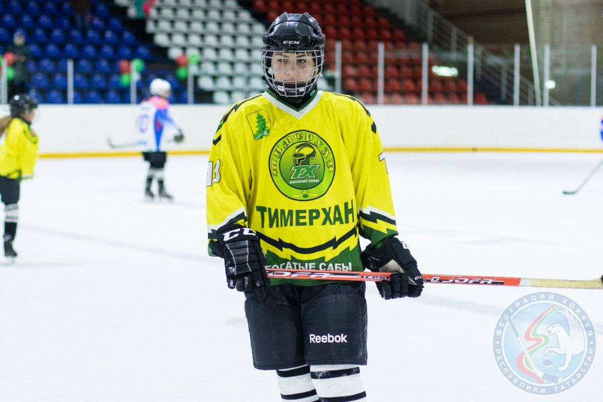 Фестиваль по хоккею среди команд девочек, посвященный Всемирному дню хоккея для девушек в городе Азнакаево