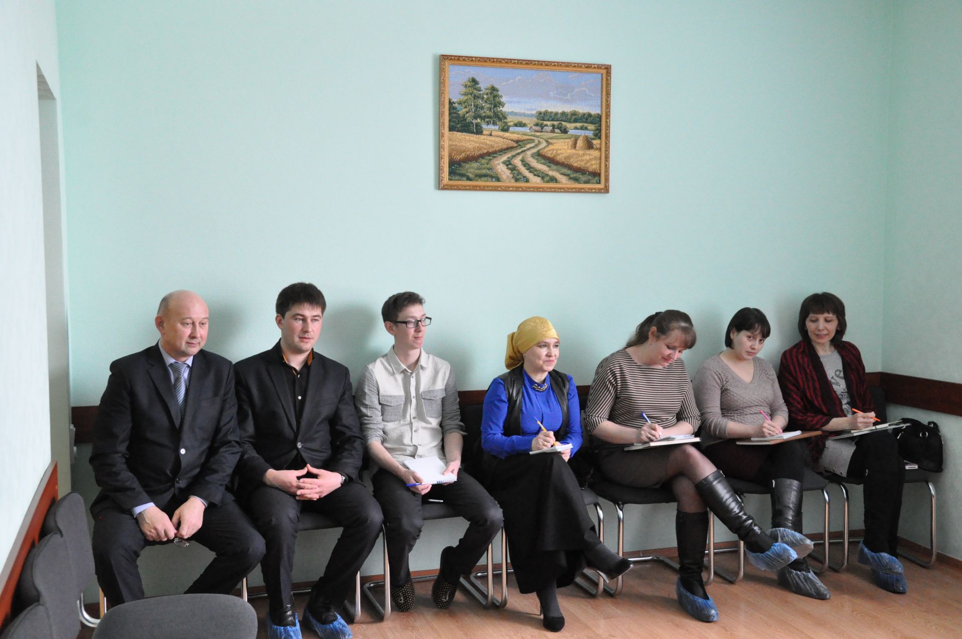 Бүген редакциябездә кунакта күрше Теләче, Балык Бистәсе районнары журналистлары булып китте