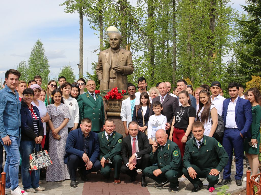 Погода в богатых сабах дер изма. Лесхоз Сабинский лесхоз. Сабинское лесничество Сабинский район. Сабинский лесхоз школа Ильнур. КАЗГАУ институт лесного хозяйства.