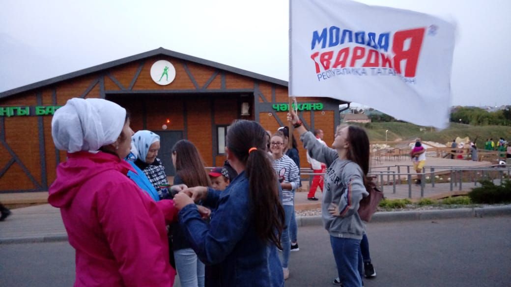 Акция «Татарстан гордимся тобой!» на набережной реки Сабинка