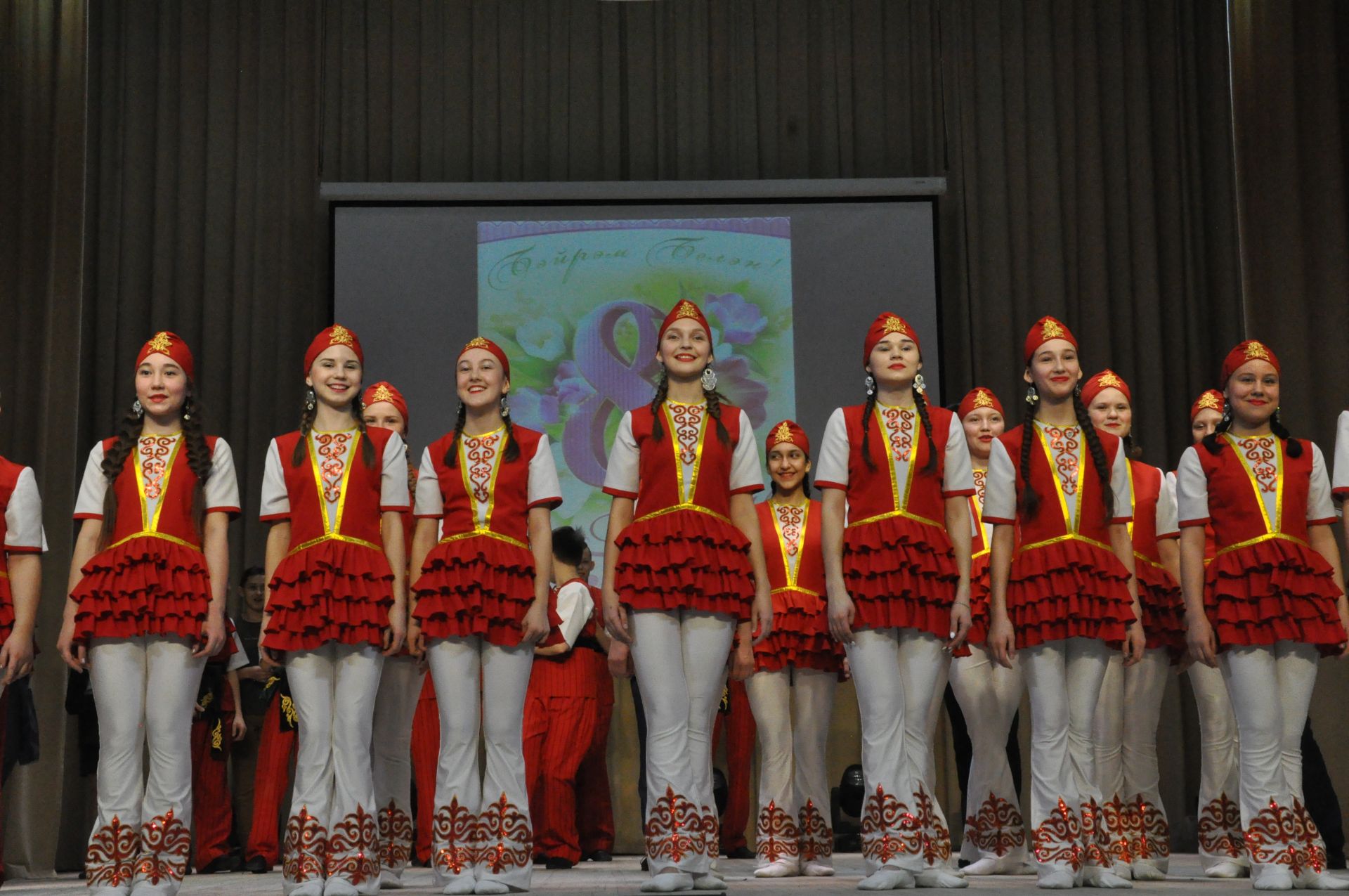 8 мартта район мәдәният йортында Халыкара хатын-кызлар көненә багышланган чара узды