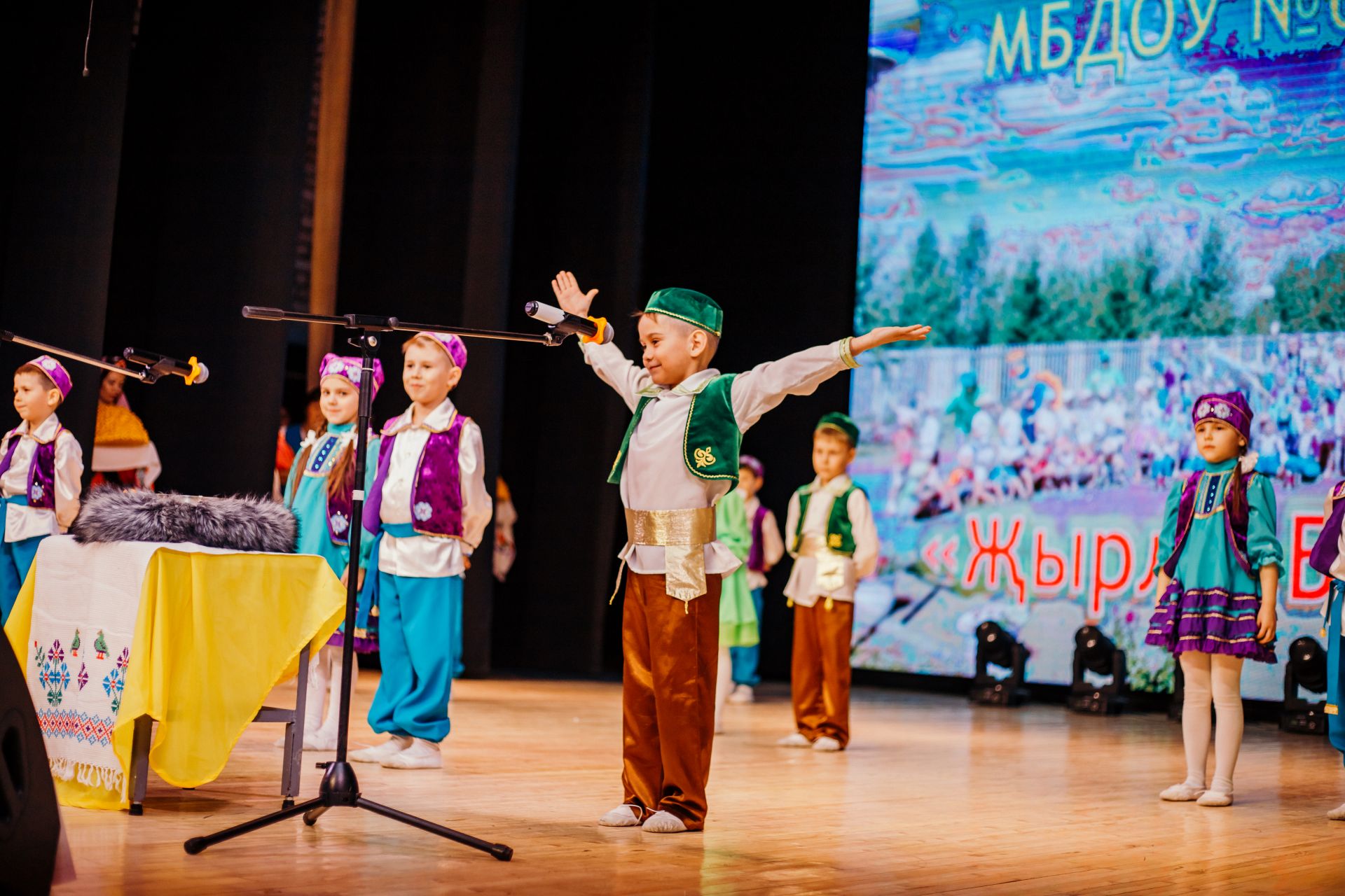 "Балачак" балалары -  район сәхнәсендә