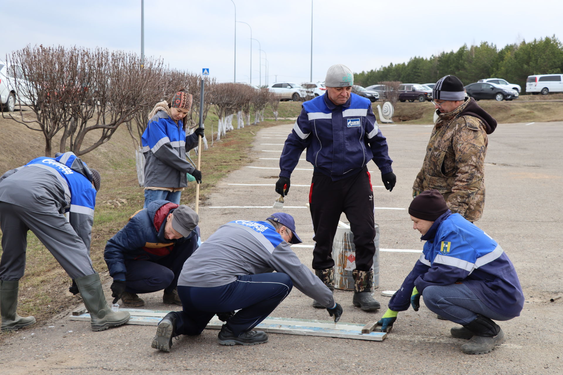 Бүген район оешма-предприятиеләр һәм  учреждениеләре  коллективлары бердәм рәвештә шимбә өмәсенә  чыкты.