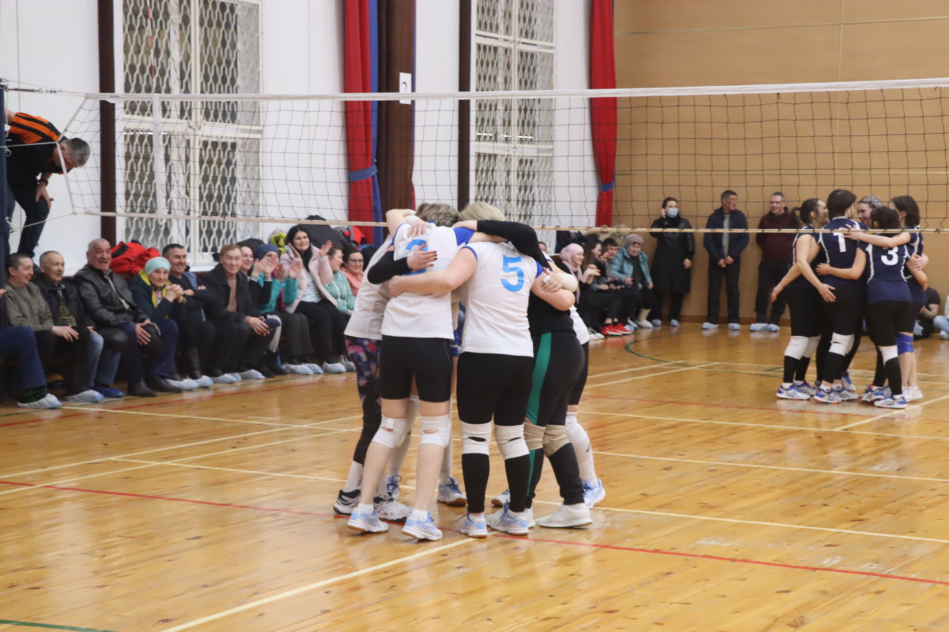 Хатын-кызлар командалары арасында волейбол буенча зона уеннары тәмамланды