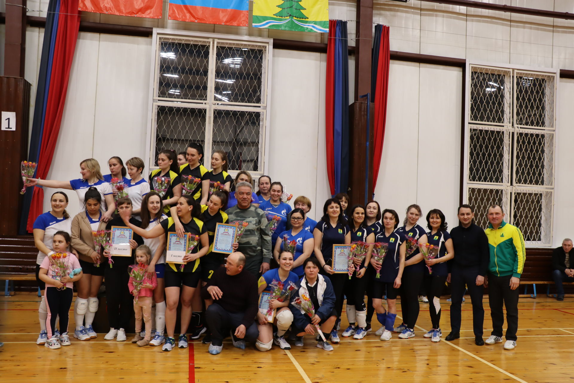 Районыбызда хатын-кызлар арасында волейбол буенча район чемпионаты төгәлләнде: Тимершыклылар  – җиңүче [+фото]