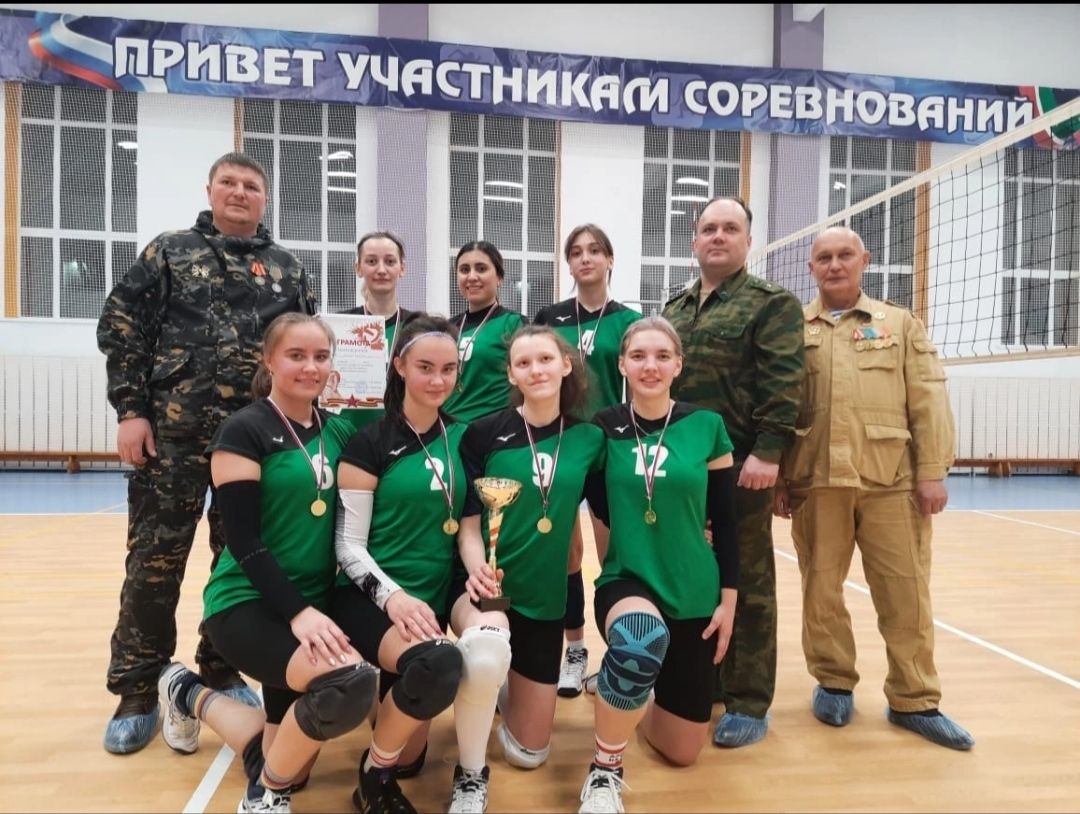 Хатын-кызлар җыелма командасы Кукмара шәһәрендә узган волейбол буенча ачык турнирда беренче урын алды