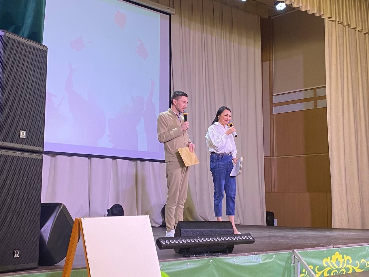 Район мәдәният йортында студентлар көненә багышланга «Студент party” күңел ачу чарасы узды