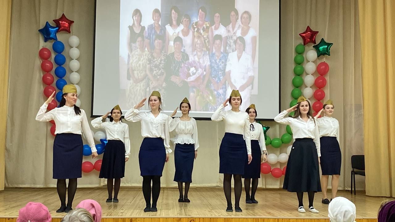 Саба гимназиясенә өлкән укытучыларны чакырып хөрмәтләделәр