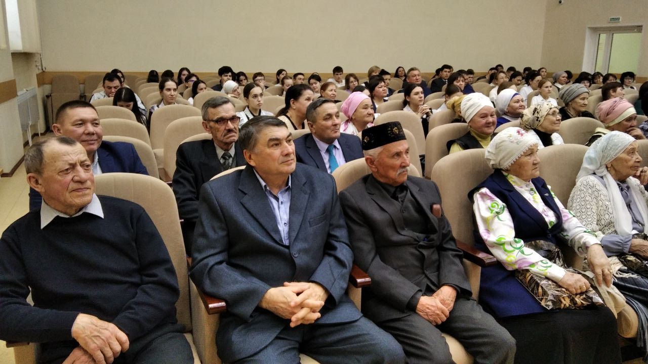 Саба гимназиясенә өлкән укытучыларны чакырып хөрмәтләделәр