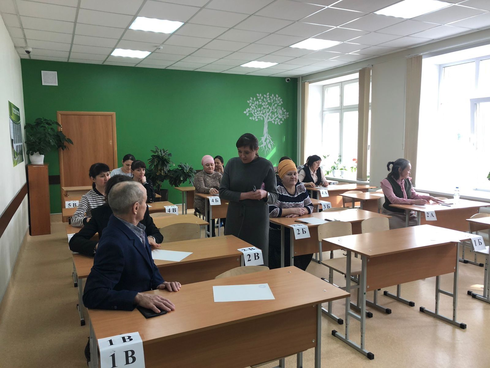 Сабада әти-әниләр Бердәм дәүләт имтиханы тапшырды