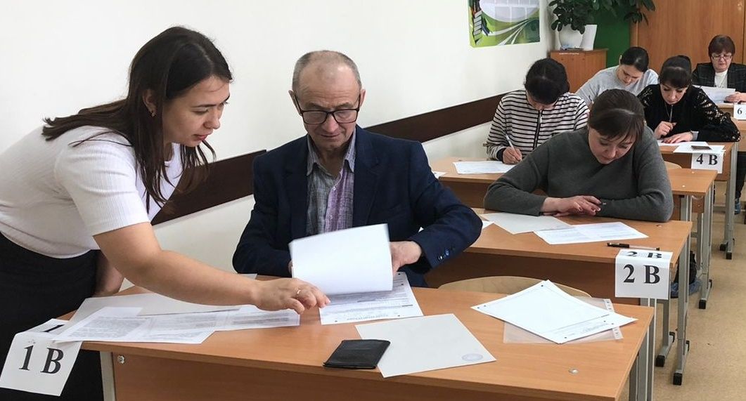 Сабада әти-әниләр Бердәм дәүләт имтиханы тапшырды