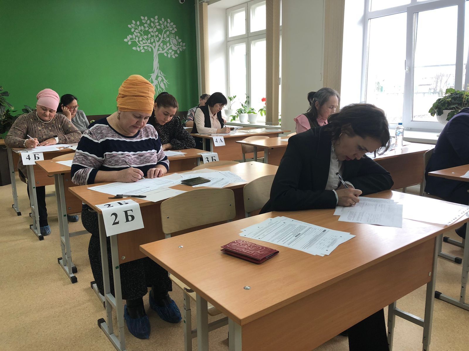 Сабада әти-әниләр Бердәм дәүләт имтиханы тапшырды
