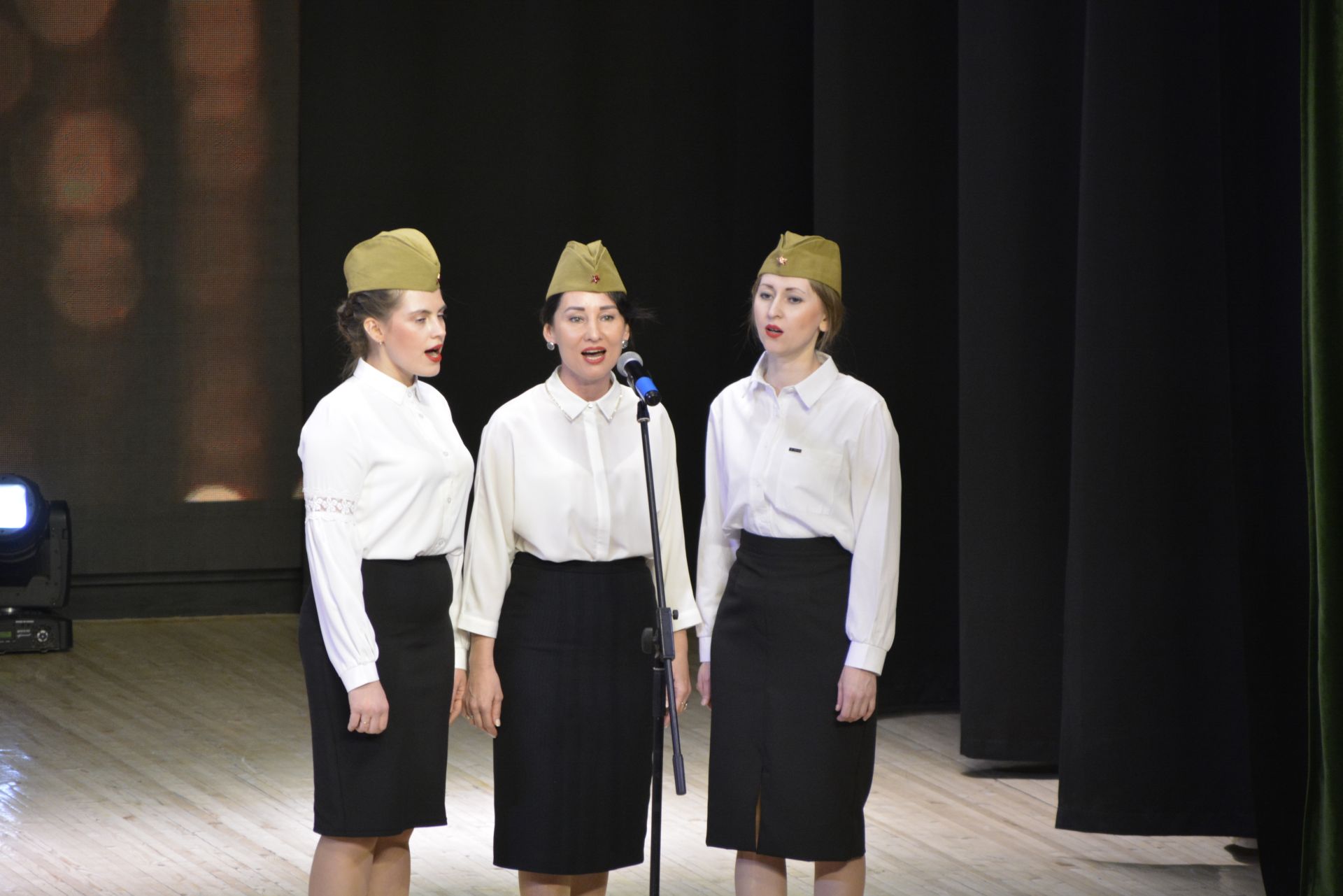 “Без “Бәләкәч” иленнән”: нәни артистлардан бәйрәм концерты [+фото]