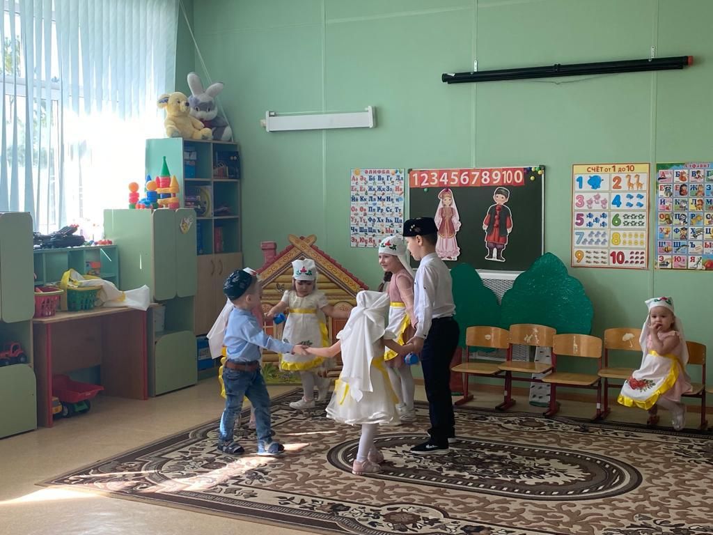 Явлаштау авылында «ТНВ» каналының «Халкым минем» тапшыруын төшерделәр