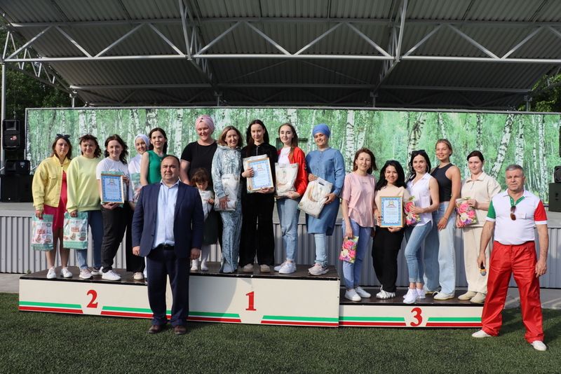 Район эшмәкәрләре үзләренең һөнәри бәйрәмнәрен билгеләп үтте
