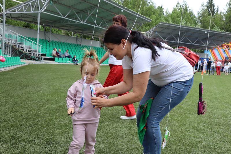 Район эшмәкәрләре үзләренең һөнәри бәйрәмнәрен билгеләп үтте