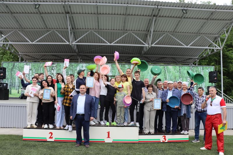 Район эшмәкәрләре үзләренең һөнәри бәйрәмнәрен билгеләп үтте