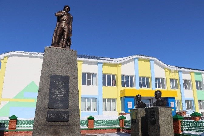 «Без фронтта һәм тылда батырлык күрсәткән ветераннарга  ихтирамлы булырга бурычлы»