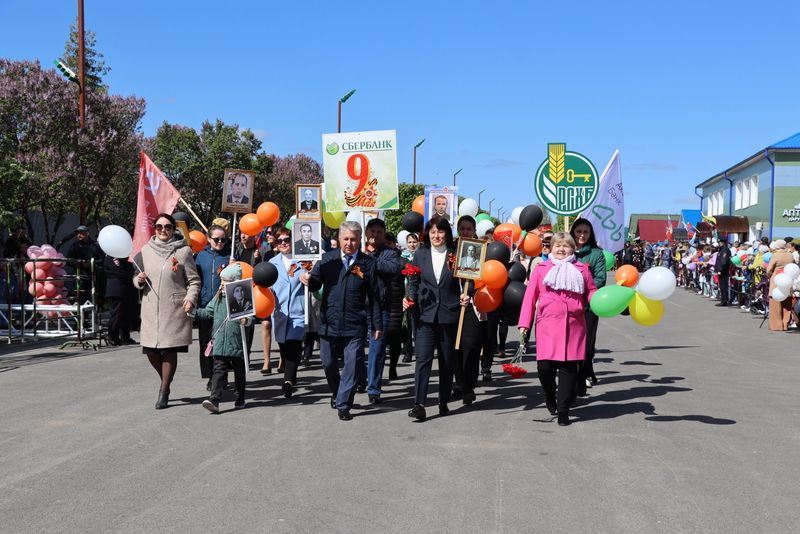 9 Май – Җиңү көнендә  Сабада 5 меңгә якын  кеше  парадка чыкты