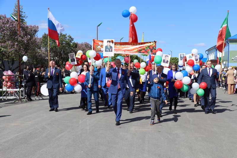 9 Май – Җиңү көнендә  Сабада 5 меңгә якын  кеше  парадка чыкты