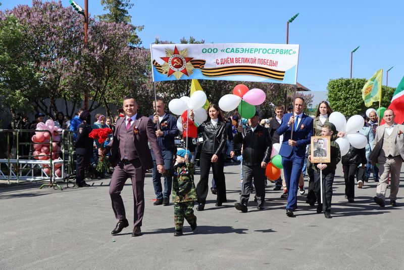 9 Май – Җиңү көнендә  Сабада 5 меңгә якын  кеше  парадка чыкты