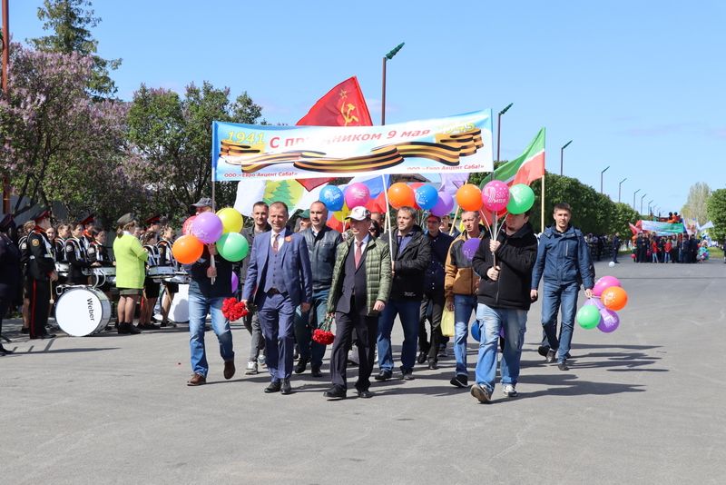 9 Май – Җиңү көнендә  Сабада 5 меңгә якын  кеше  парадка чыкты