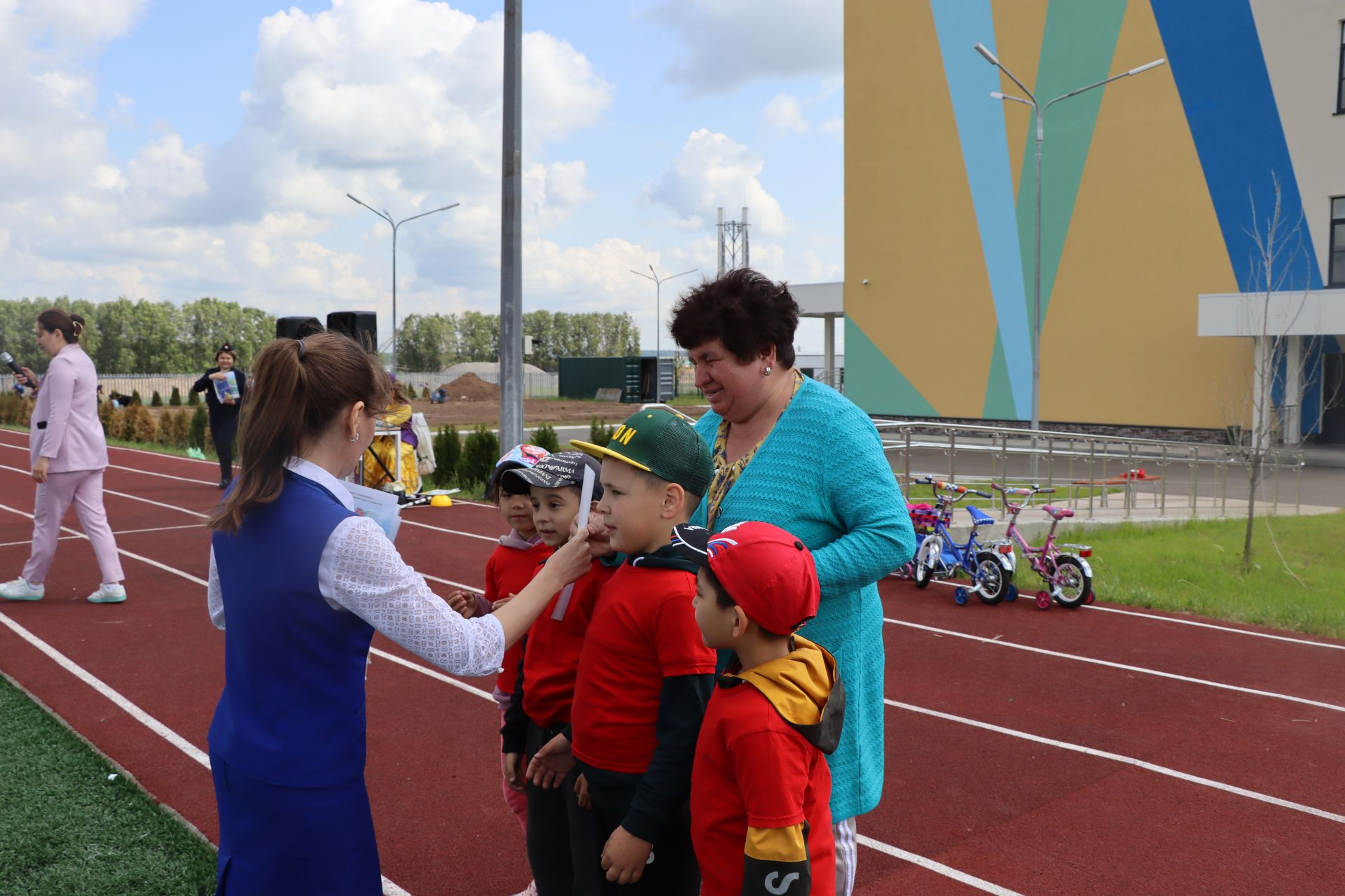 Сабада балалар бакчасында тәрбияләнүче  нәни райондашларыбыз өчен бәйрәм чарасы узды [ фоторепортаж]