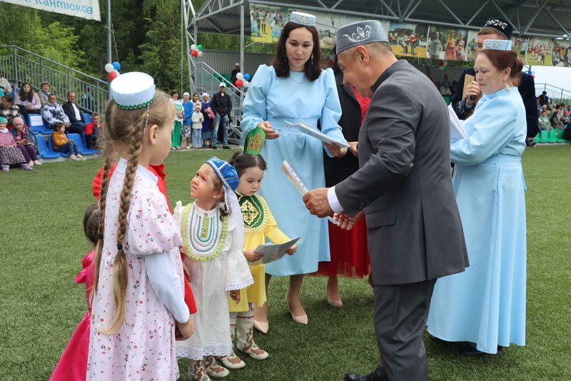 Сабантуйның сабан һәм  җыр бәйгесе батырлары тәкә  алды