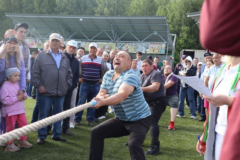 Сабантуйның сабан һәм  җыр бәйгесе батырлары тәкә  алды