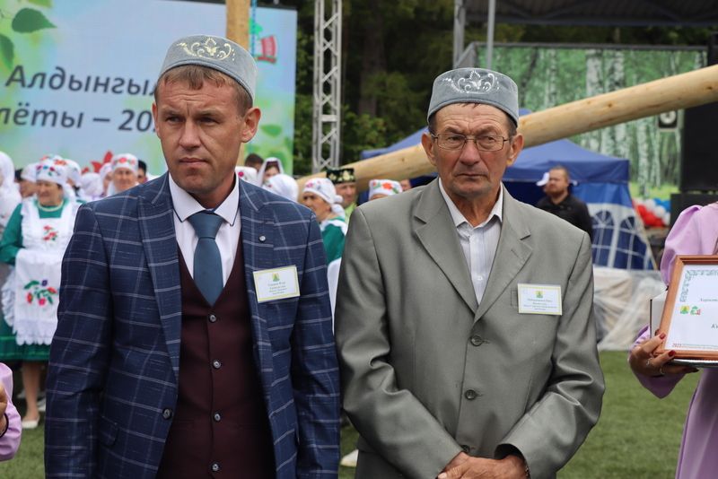 Сабантуйның сабан һәм  җыр бәйгесе батырлары тәкә  алды