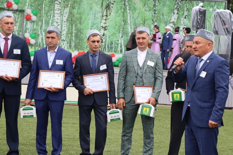Сабантуйның сабан һәм  җыр бәйгесе батырлары тәкә  алды