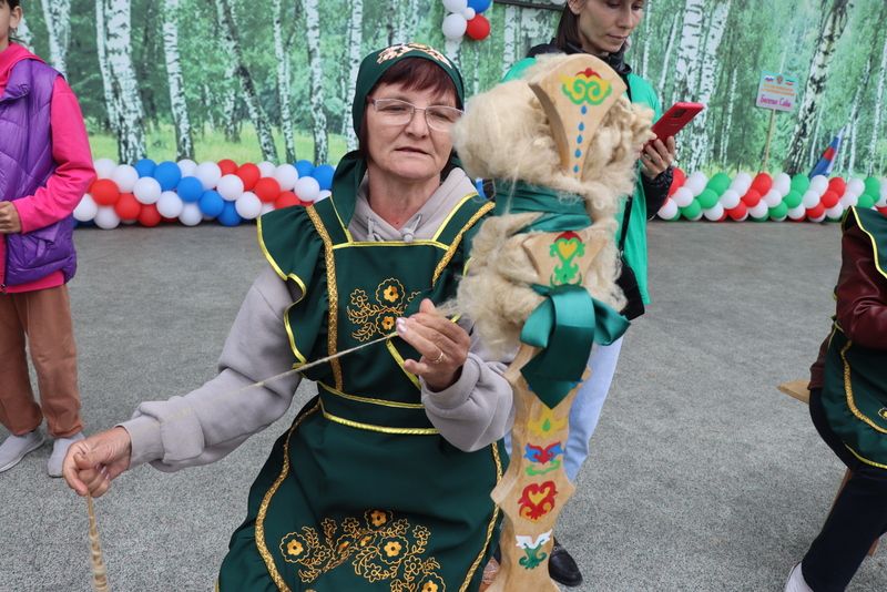 Сабантуйның сабан һәм  җыр бәйгесе батырлары тәкә  алды