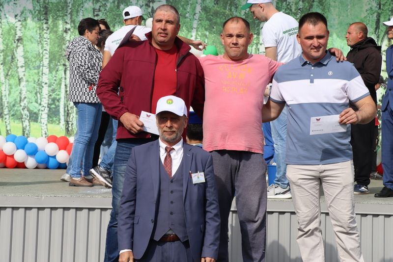 Сабантуйның сабан һәм  җыр бәйгесе батырлары тәкә  алды