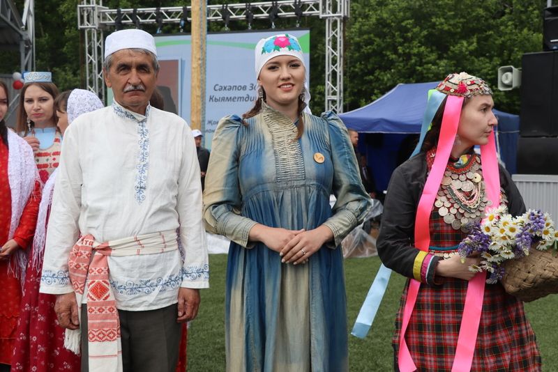 Сабантуйның сабан һәм  җыр бәйгесе батырлары тәкә  алды
