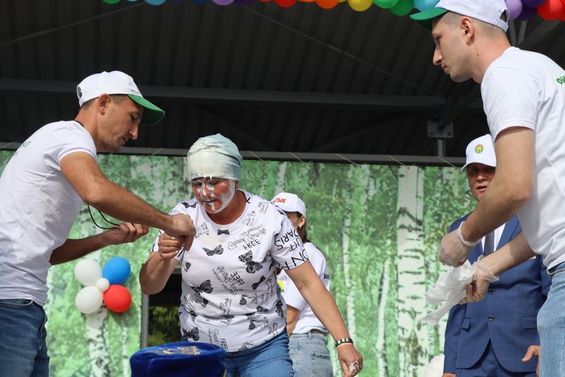 Сабантуйның сабан һәм  җыр бәйгесе батырлары тәкә  алды