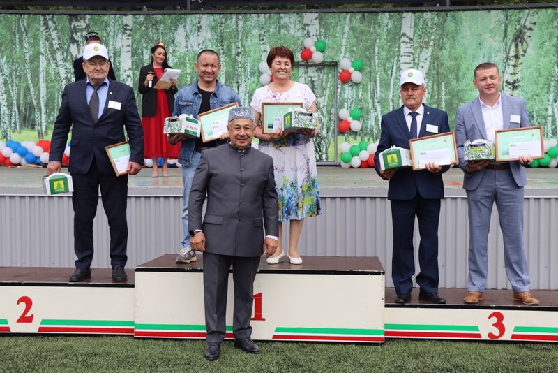 Сабантуйның сабан һәм  җыр бәйгесе батырлары тәкә  алды