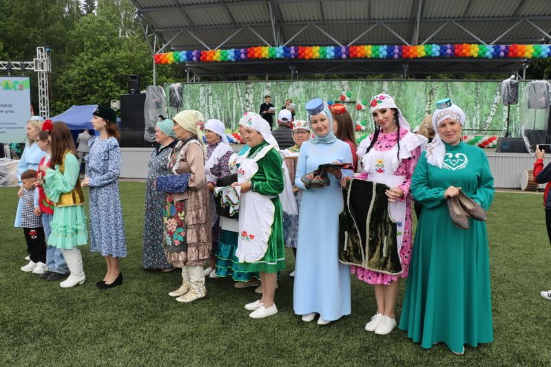 Сабантуйның сабан һәм  җыр бәйгесе батырлары тәкә  алды