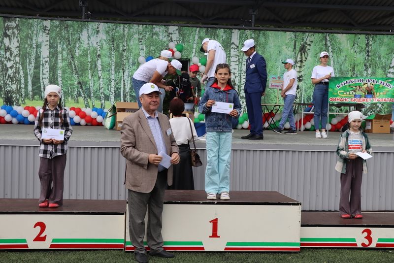 Сабантуйның сабан һәм  җыр бәйгесе батырлары тәкә  алды