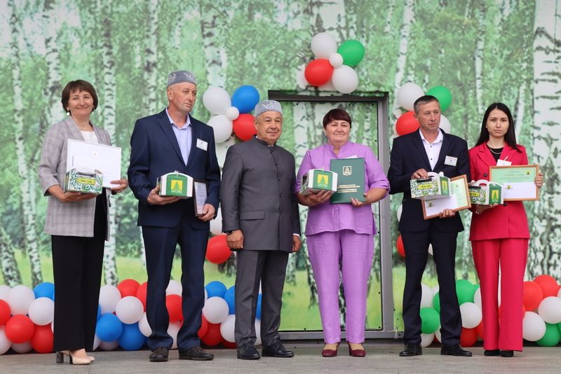Сабантуйның сабан һәм  җыр бәйгесе батырлары тәкә  алды
