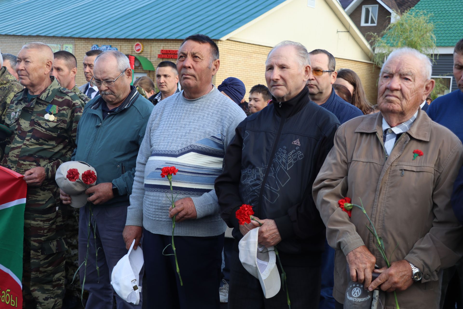 Сабада хәтер шәмнәре  кабынды