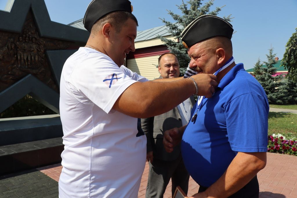 Саба  урамында диңгезчеләр  маршы узды