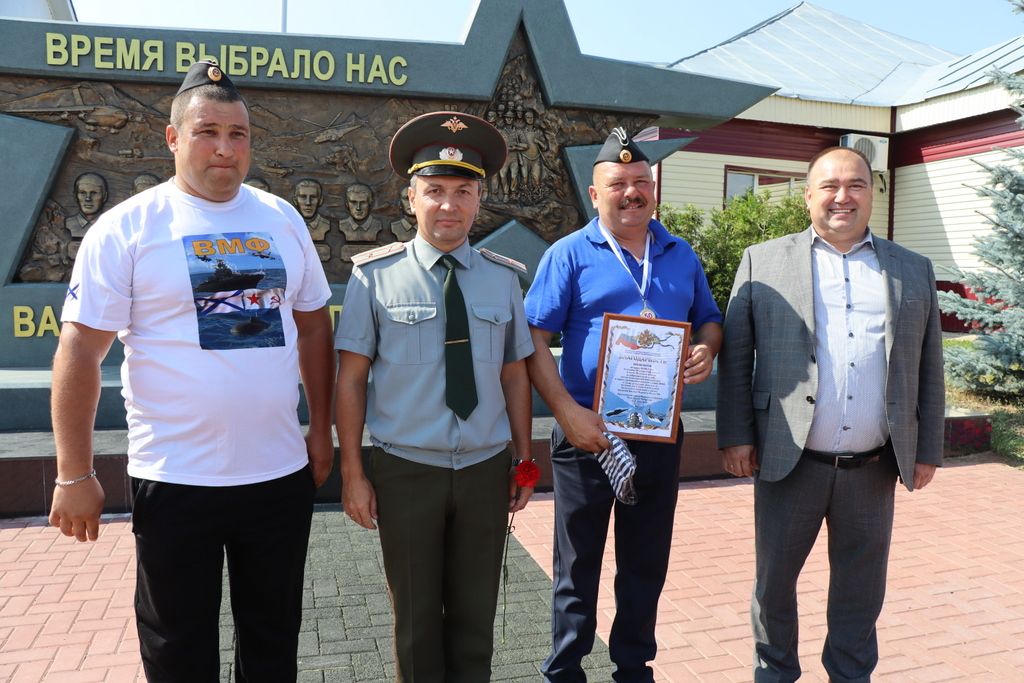 Саба  урамында диңгезчеләр  маршы узды