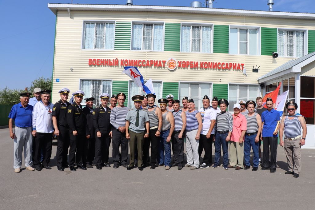 Саба  урамында диңгезчеләр  маршы узды