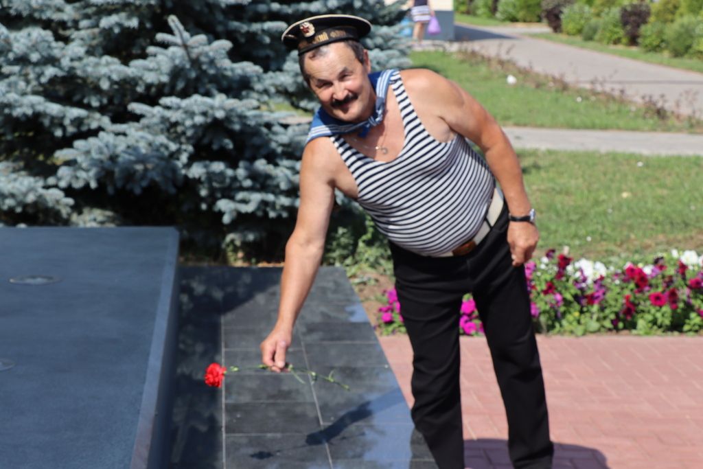 Саба  урамында диңгезчеләр  маршы узды