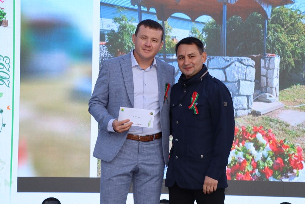 Бүген Сабада Республика көнен билгеләп үттеләр