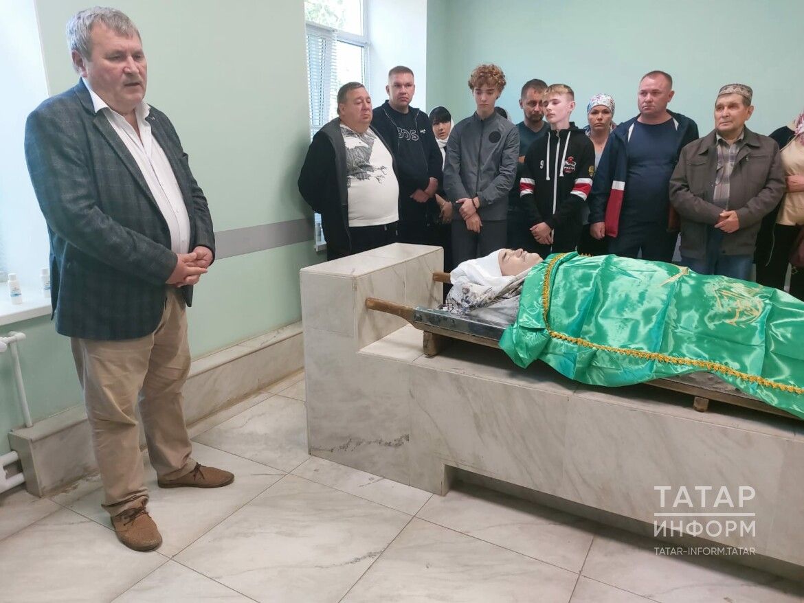 Бүген талантлы шагыйрь, язучы Рашат Низамиевны соңгы юлга озаттылар