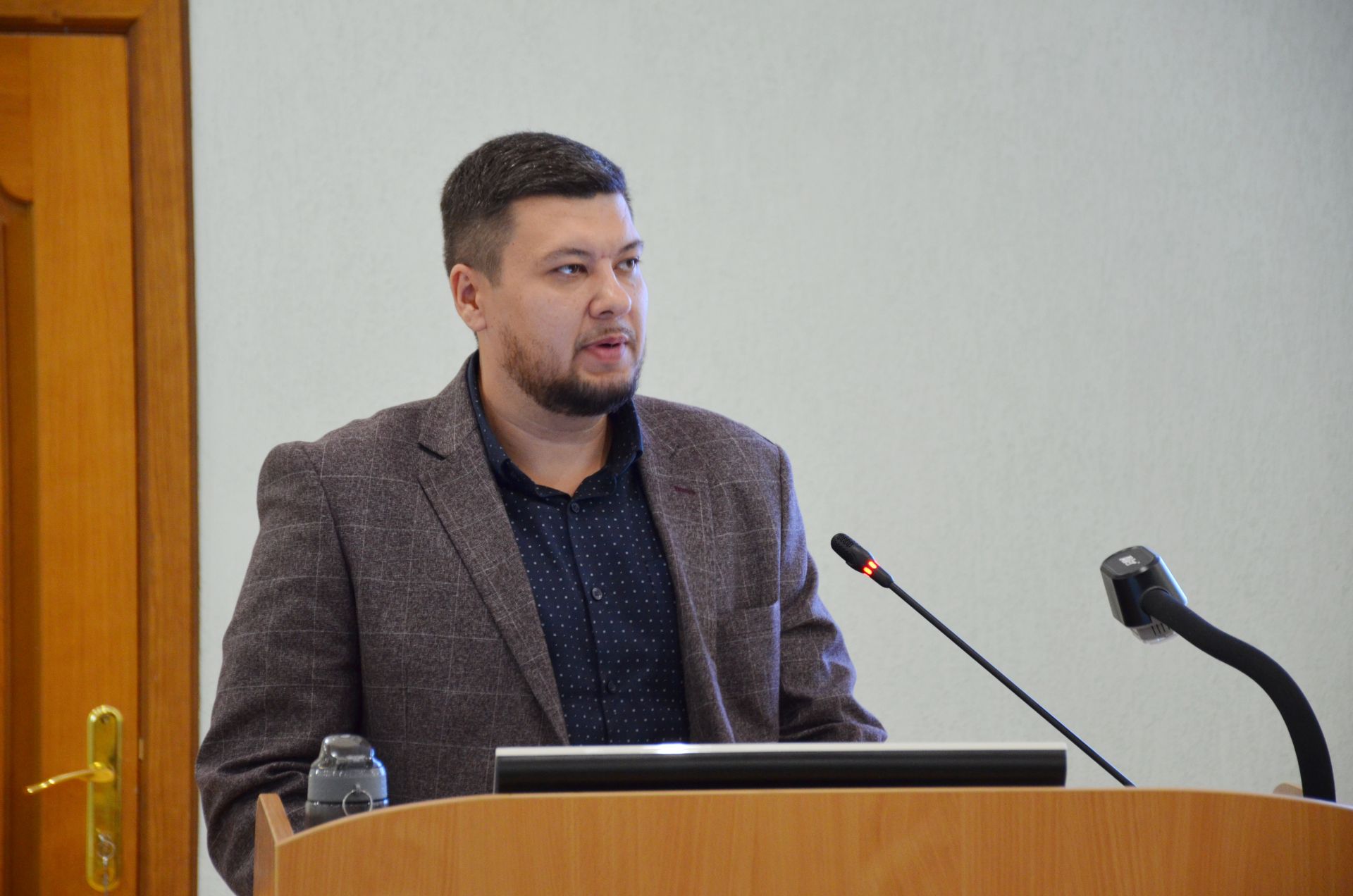 Сабага эш визиты белән министр урынбасары килде