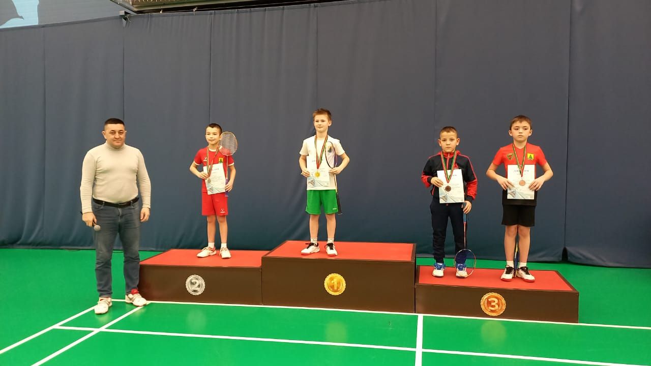 «Саба-Арена» спорт мәктәбенә Саба һәм күрше районнарның иң яхшы бадминтончылары җыелды